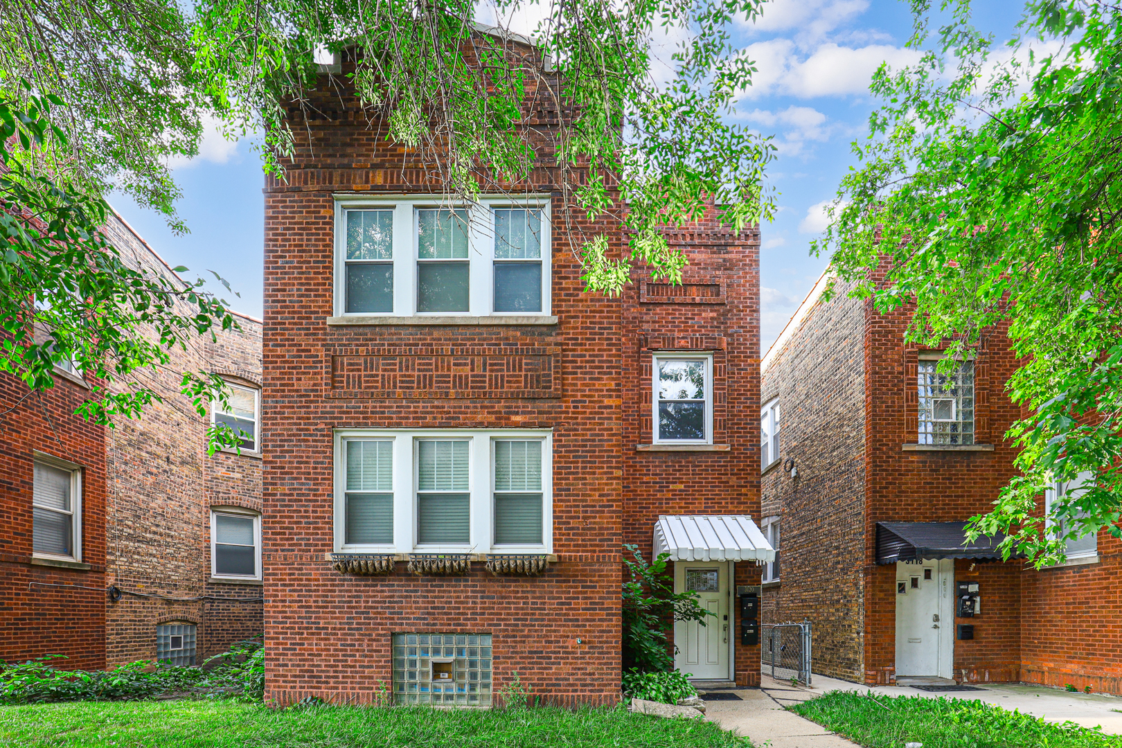 3120 W Addison Street 2