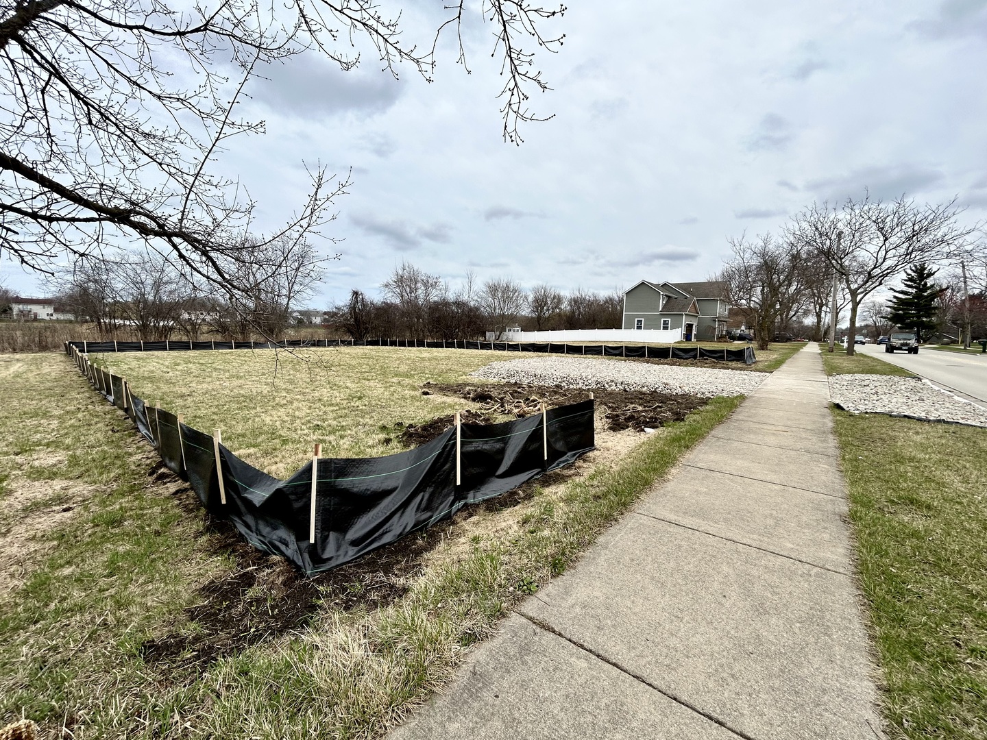 963 Belle Plaine Avenue