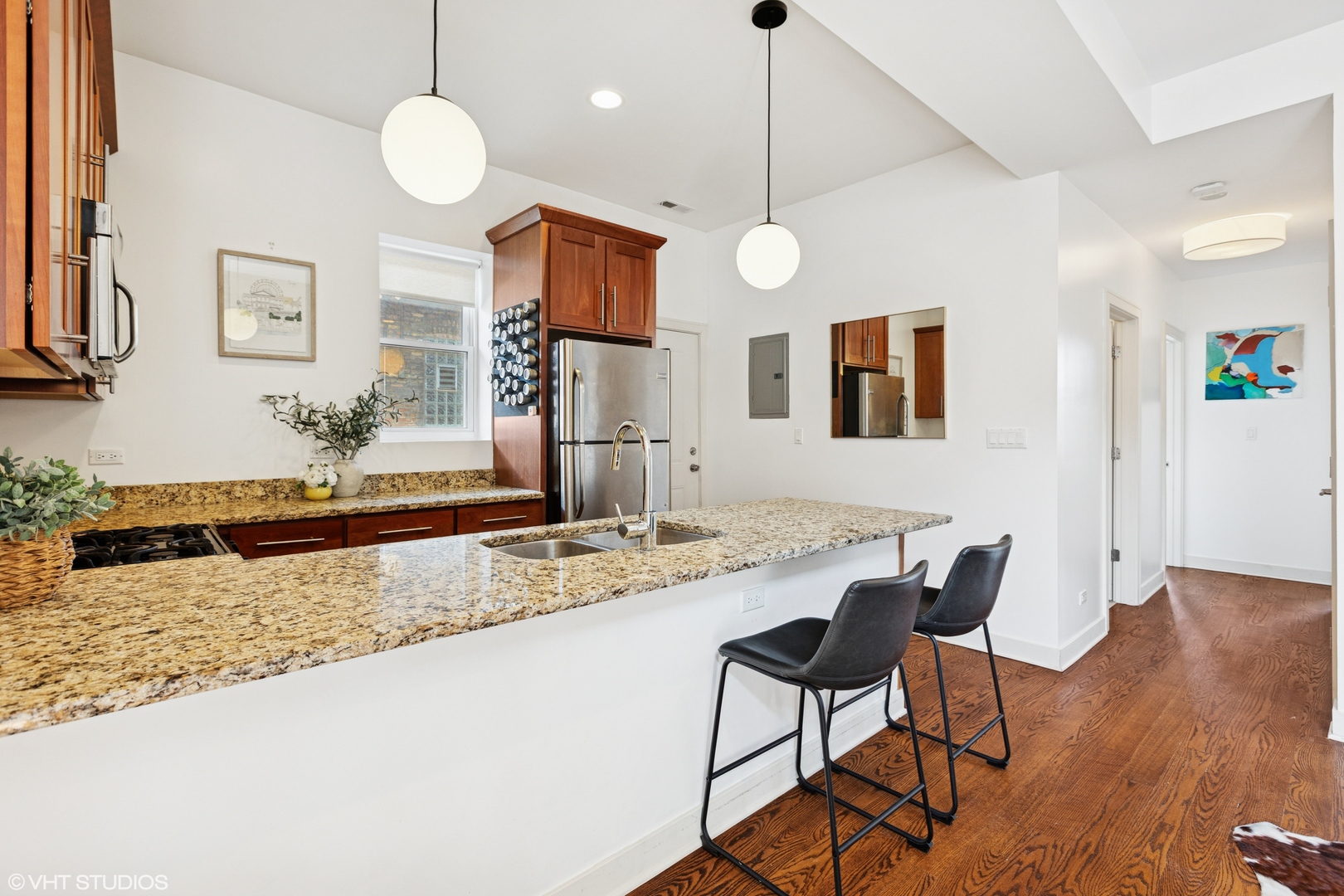 2322 W AUGUSTA Boulevard 3B
