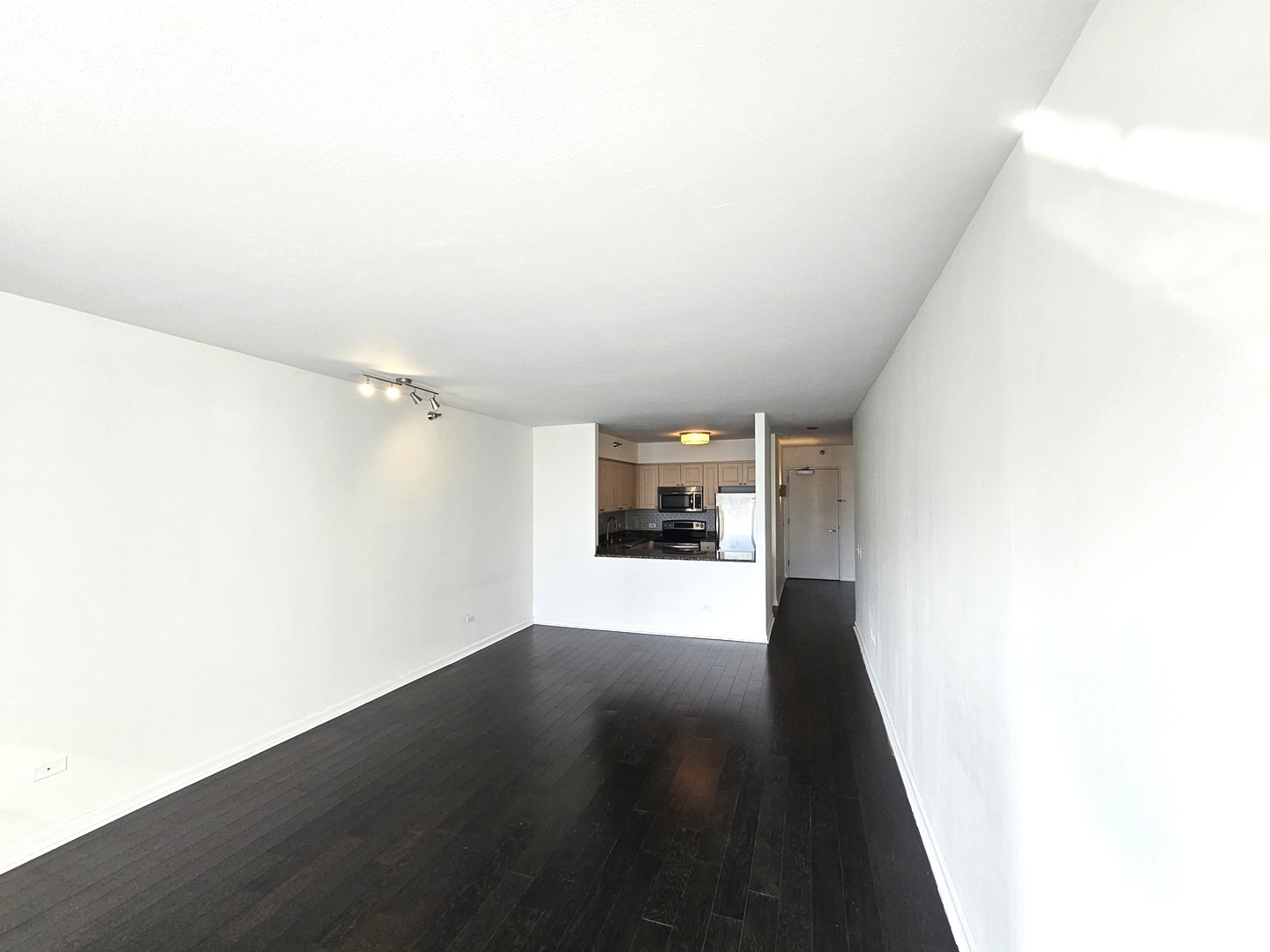 512 N MCCLURG Court 1906