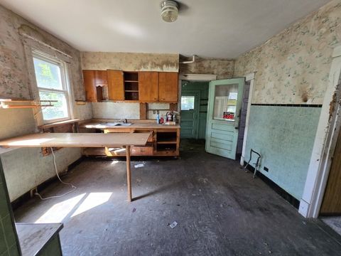 Tiny photo for 13920 Kanawha Avenue, Dolton, IL 60419 (MLS # 12460603)