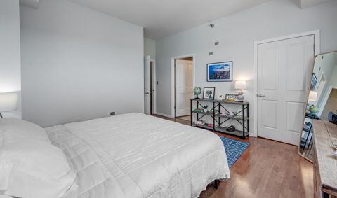 Tiny photo for 828 W Grace Street #903, Chicago, IL 60613 (MLS # 12610876)
