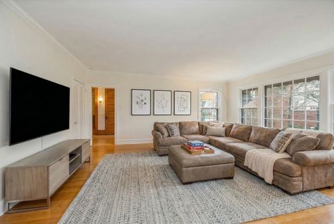 Tiny photo for 537 N Euclid Avenue, Oak Park, IL 60302 (MLS # 12581237)