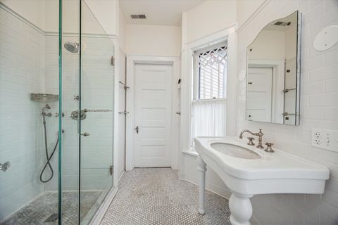 Tiny photo for 537 N Euclid Avenue, Oak Park, IL 60302 (MLS # 12581237)