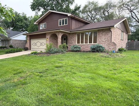 Tiny photo for 10158 S 87th Court, Palos Hills, IL 60465 (MLS # 12655726)