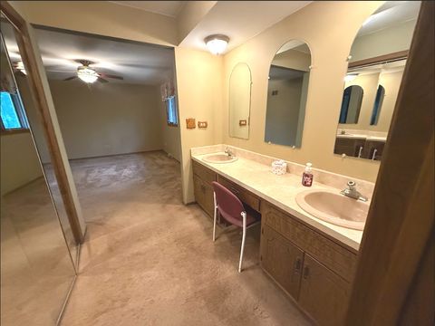 Tiny photo for 10158 S 87th Court, Palos Hills, IL 60465 (MLS # 12655726)