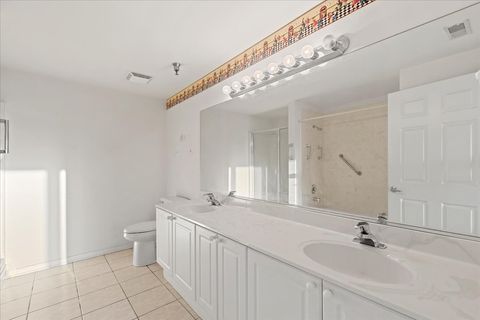 Tiny photo for 3303 Grove Avenue #600, Berwyn, IL 60402 (MLS # 12484346)