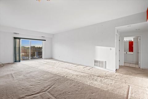 Tiny photo for 3303 Grove Avenue #600, Berwyn, IL 60402 (MLS # 12484346)