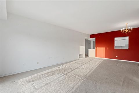 Tiny photo for 3303 Grove Avenue #600, Berwyn, IL 60402 (MLS # 12484346)
