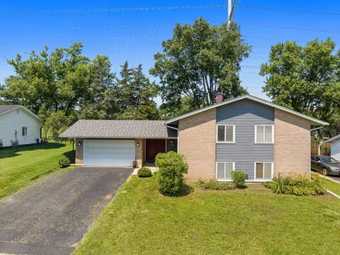 Photo of 6308 Macarthur Drive, Woodridge, IL 60517 (MLS # 12532517)