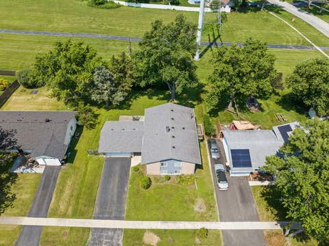 Tiny photo for 6308 Macarthur Drive, Woodridge, IL 60517 (MLS # 12532517)