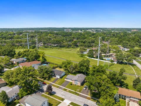 Tiny photo for 6308 Macarthur Drive, Woodridge, IL 60517 (MLS # 12532517)