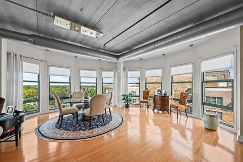 Tiny photo for 1 S Highland Avenue #800, Arlington Heights, IL 60005 (MLS # 12499171)