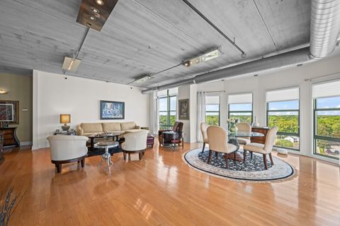 Tiny photo for 1 S Highland Avenue #800, Arlington Heights, IL 60005 (MLS # 12499171)