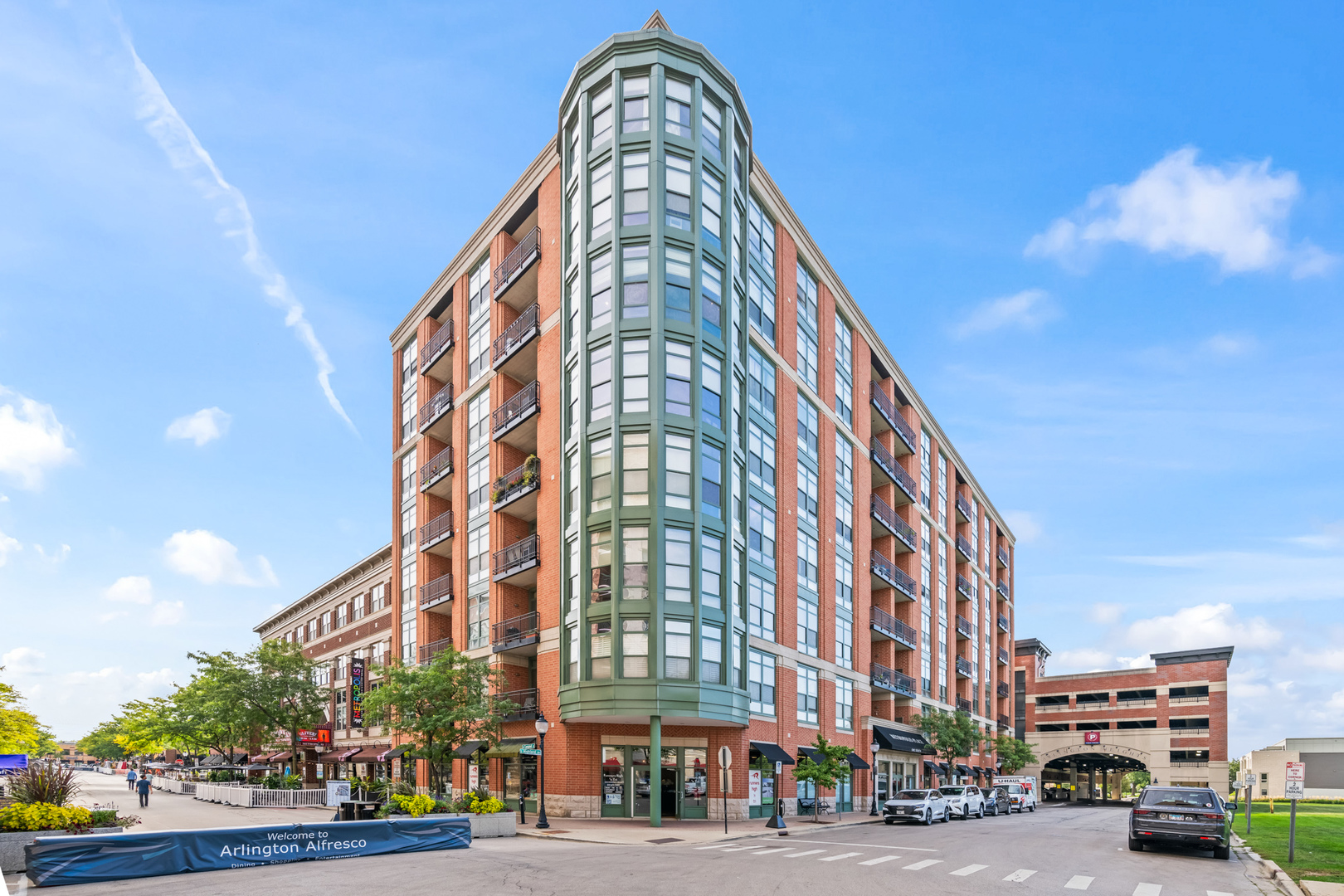 1 S Highland Avenue 800