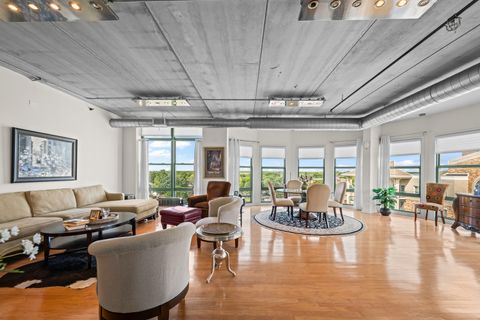 Tiny photo for 1 S Highland Avenue #800, Arlington Heights, IL 60005 (MLS # 12499171)