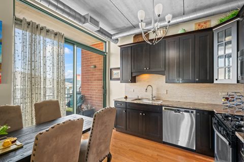 Tiny photo for 1 S Highland Avenue #800, Arlington Heights, IL 60005 (MLS # 12499171)