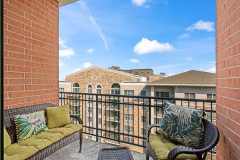 Tiny photo for 1 S Highland Avenue #800, Arlington Heights, IL 60005 (MLS # 12499171)