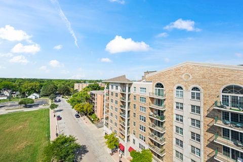 Tiny photo for 1 S Highland Avenue #800, Arlington Heights, IL 60005 (MLS # 12499171)
