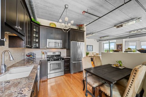 Tiny photo for 1 S Highland Avenue #800, Arlington Heights, IL 60005 (MLS # 12499171)