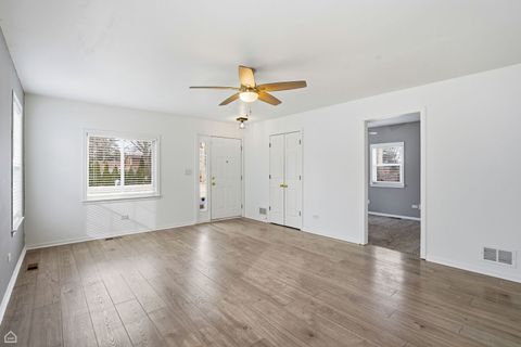 Tiny photo for 27071 N Ridge Street, Wauconda, IL 60084 (MLS # 12570834)