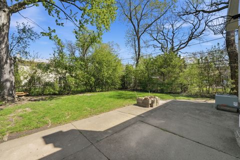 Tiny photo for 4650 W Lunt Avenue, Lincolnwood, IL 60712 (MLS # 12618833)