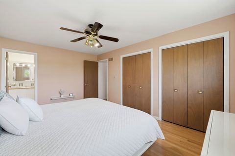 Tiny photo for 4650 W Lunt Avenue, Lincolnwood, IL 60712 (MLS # 12618833)