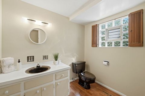 Tiny photo for 4650 W Lunt Avenue, Lincolnwood, IL 60712 (MLS # 12618833)