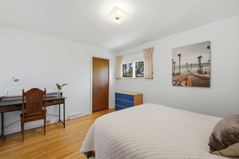 Tiny photo for 4650 W Lunt Avenue, Lincolnwood, IL 60712 (MLS # 12618833)