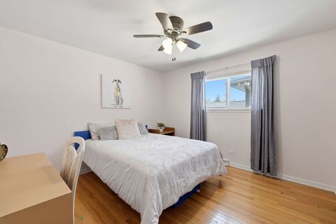 Tiny photo for 4650 W Lunt Avenue, Lincolnwood, IL 60712 (MLS # 12618833)