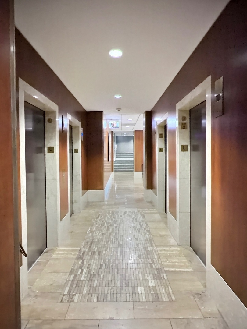 1660 N La Salle Drive 2508