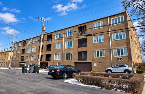 Tiny photo for 10048 S Pulaski Road #2C, Oak Lawn, IL 60453 (MLS # 12758279)