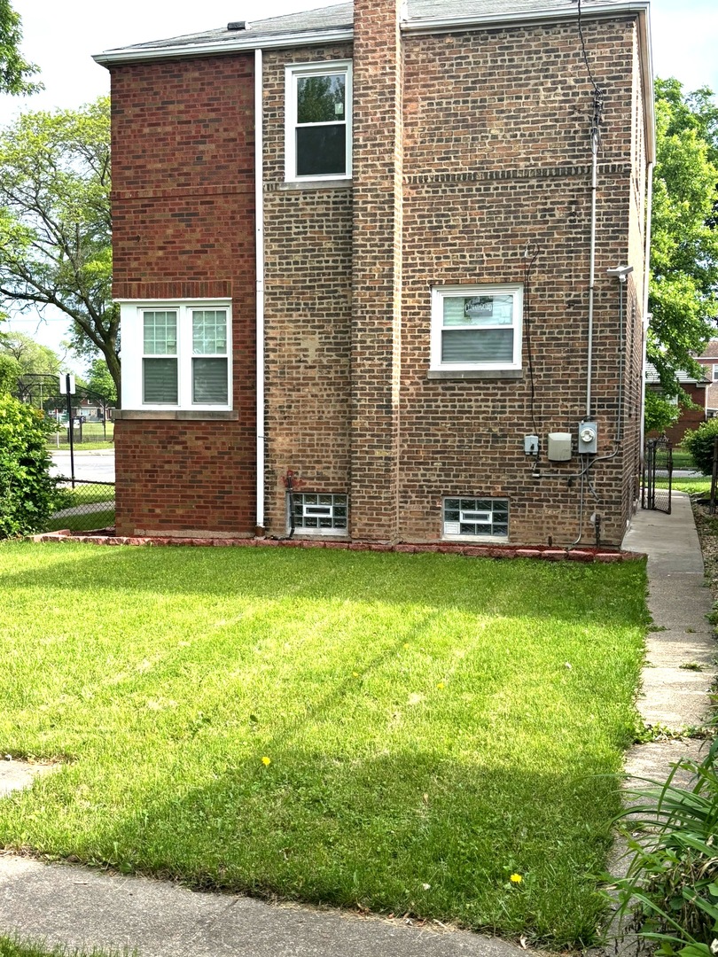 1900 W 83rd Street 0