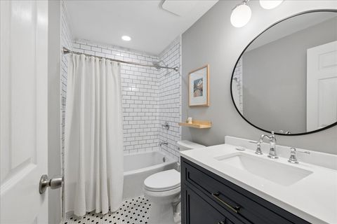 Tiny photo for 4105 N Lawndale Avenue #401, Chicago, IL 60618 (MLS # 12655021)