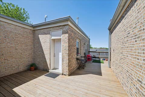 Tiny photo for 4105 N Lawndale Avenue #401, Chicago, IL 60618 (MLS # 12655021)