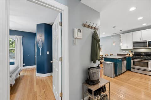 Tiny photo for 4105 N Lawndale Avenue #401, Chicago, IL 60618 (MLS # 12655021)