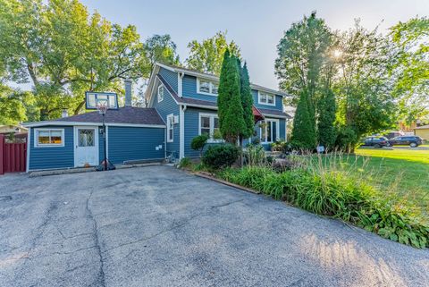 Tiny photo for 10213 W LYNDALE Street, Melrose Park, IL 60164 (MLS # 12487028)