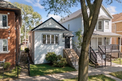 Tiny photo for 8613 S Colfax Avenue, Chicago, IL 60617 (MLS # 12746075)