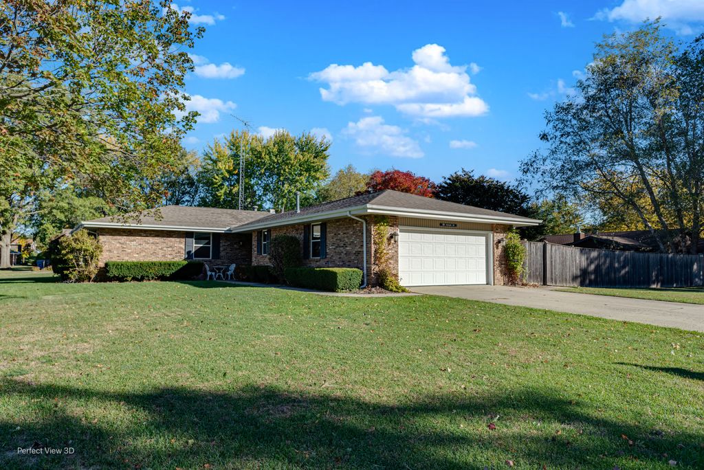 Photo for 800 Charles Street, Morris, IL 60450 (MLS # 12499733)