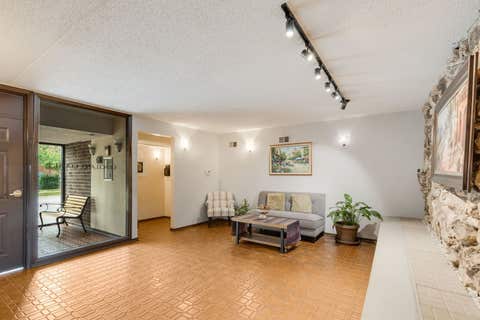 Tiny photo for 828 GRACELAND Avenue #502, Des Plaines, IL 60016 (MLS # 12716045)