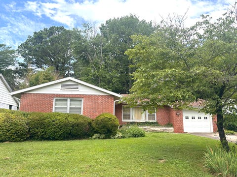 Photo of 306 S Orchard Drive, Carbondale, IL 62901 (MLS # 12697631)