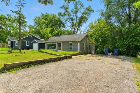 Tiny photo for 33070 N RIDGE Road, Grayslake, IL 60030 (MLS # 12441084)