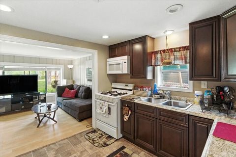 Tiny photo for 33070 N RIDGE Road, Grayslake, IL 60030 (MLS # 12441084)