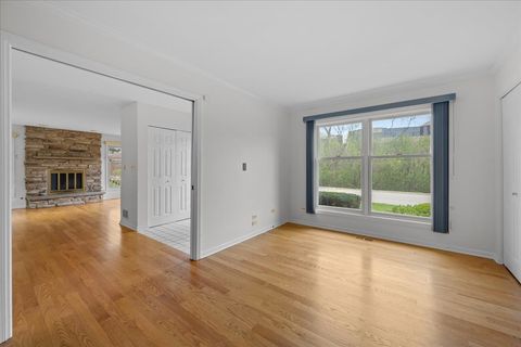 Tiny photo for 17 Sommerset Lane, Lincolnshire, IL 60069 (MLS # 12591235)