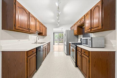 Tiny photo for 17 Sommerset Lane, Lincolnshire, IL 60069 (MLS # 12591235)