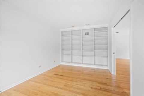 Tiny photo for 17 Sommerset Lane, Lincolnshire, IL 60069 (MLS # 12591235)