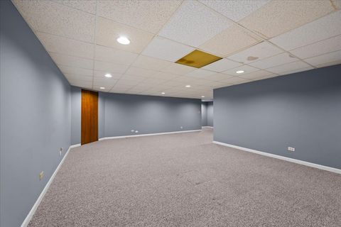 Tiny photo for 17 Sommerset Lane, Lincolnshire, IL 60069 (MLS # 12591235)