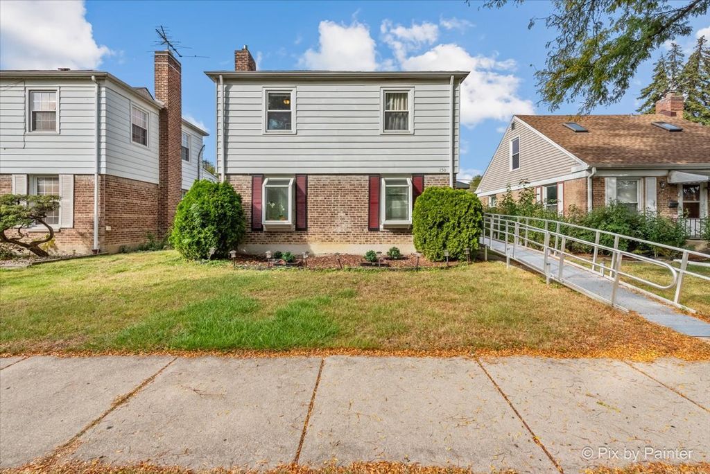Photo for 750 Bristol Avenue, Westchester, IL 60154 (MLS # 12487981)