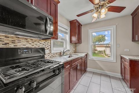 Tiny photo for 750 Bristol Avenue, Westchester, IL 60154 (MLS # 12487981)