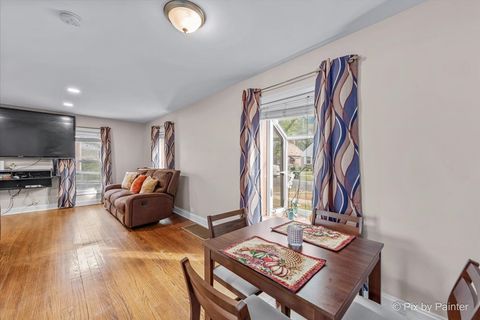 Tiny photo for 750 Bristol Avenue, Westchester, IL 60154 (MLS # 12487981)